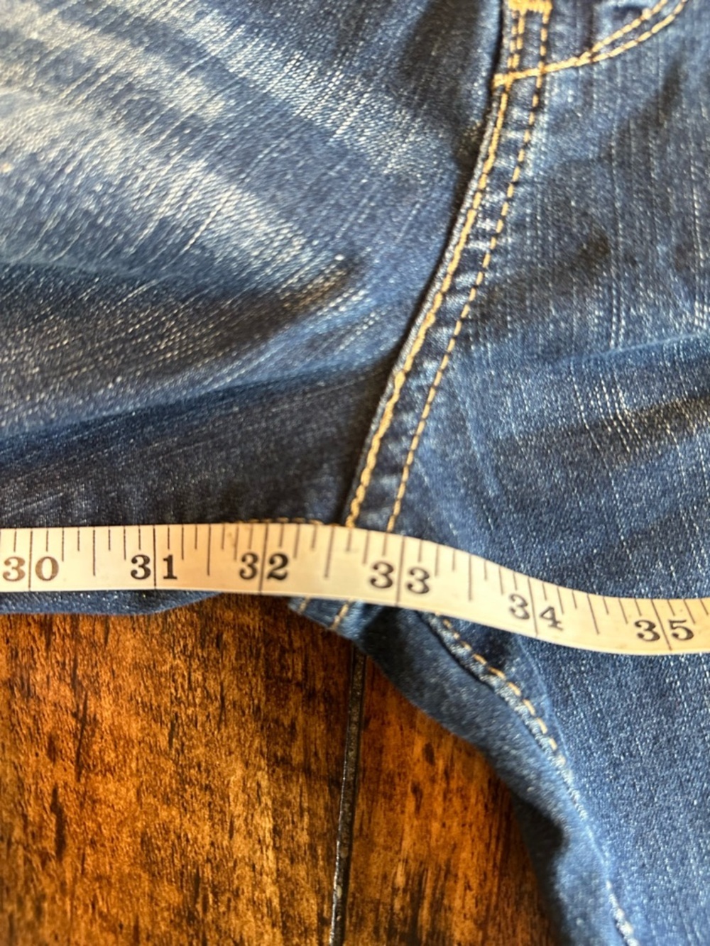 NWT Signature by Levi Strauss & Co. Totally Shaping Bootcut Jeans, Size 12L - Picture 8 of 9